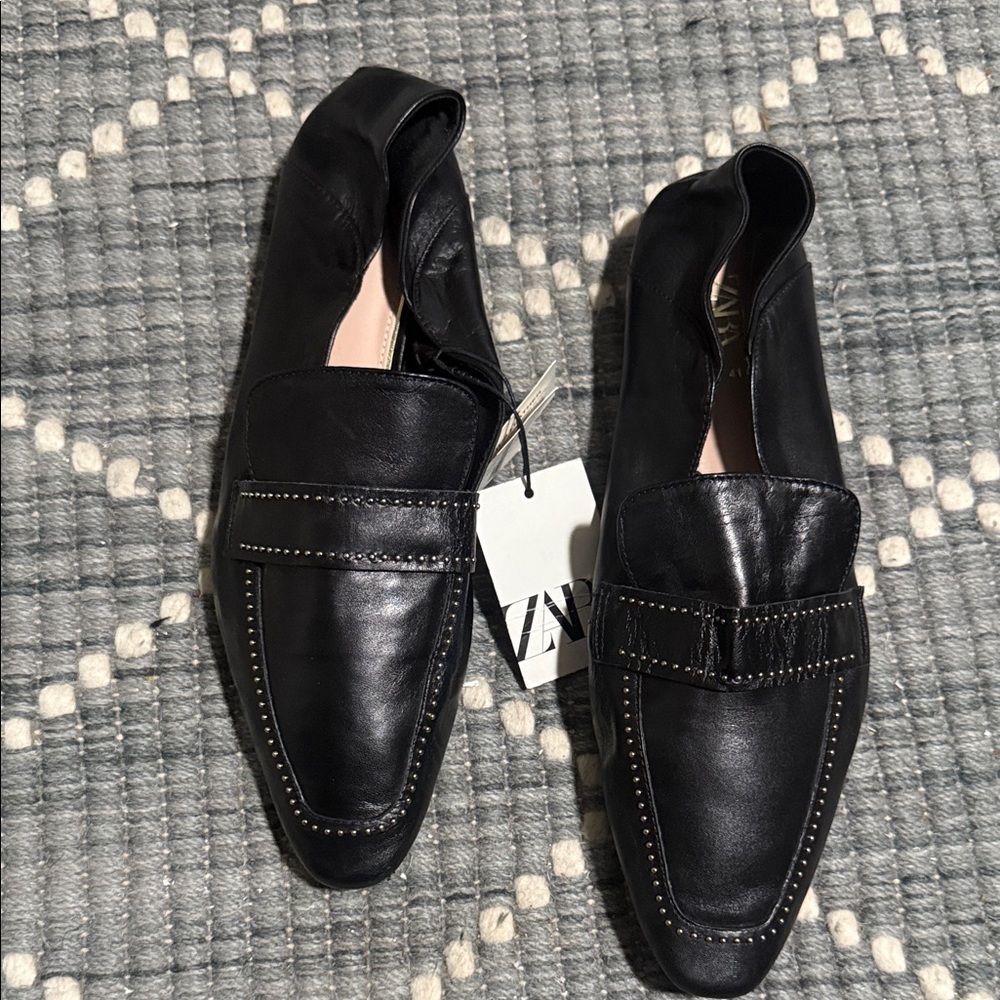 Zara Black Leather flats - Picture 1 of 6